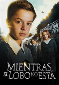 Mientras El Lobo No Está (2017)